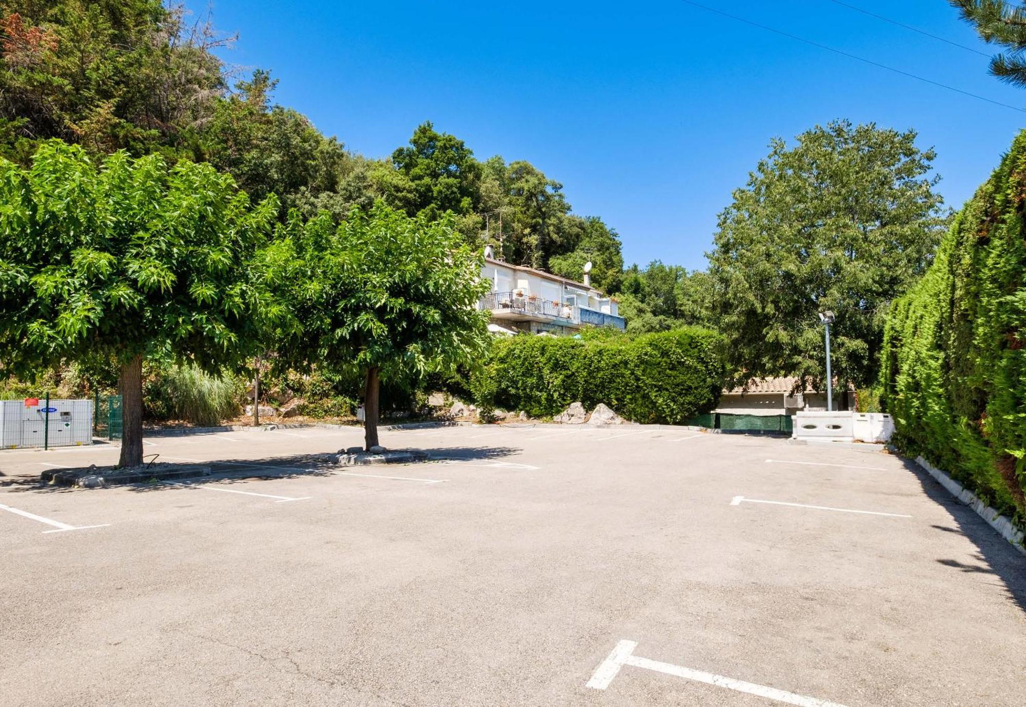 B&B Hotel Villeneuve Loubet Village Экстерьер фото